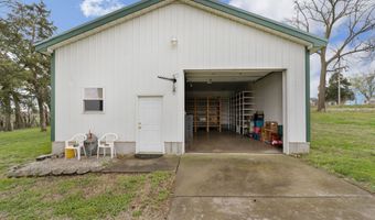 3988 N Farm Road 35, Ash Grove, MO 65604