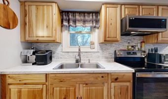 6 Cecile Ave, Augusta, ME 04330