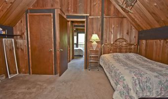 37 Lakeview Dr, Albrightsville, PA 18210