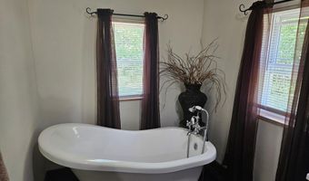 18305 E State Highway 14, Ava, MO 65608