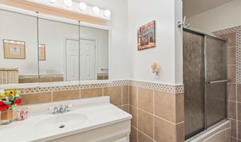 9201 LAUREL OAK Dr, Bethesda, MD 20817