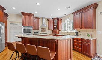 600 STONEHAM Ct, Ambler, PA 19002