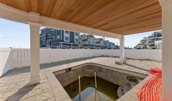 805 21st St, Avalon, NJ 08202