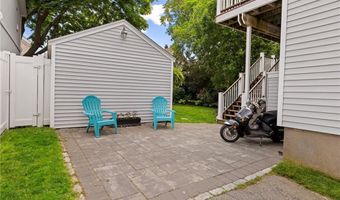 13 Atlantic St, Newport, RI 02840