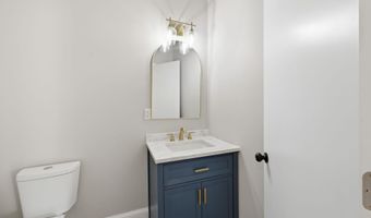 570 W Columbia Ave, Batesburg, SC 29006