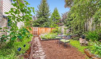 14085 SW KENTUCKY Pl, Beaverton, OR 97008