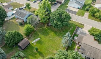 2130 W JONATHON Dr, Appleton, WI 54914