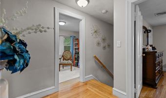 690 Killingly St, Johnston, RI 02919