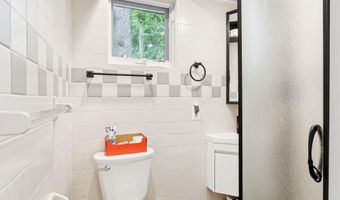 1816 WOODS Rd, Annapolis, MD 21401