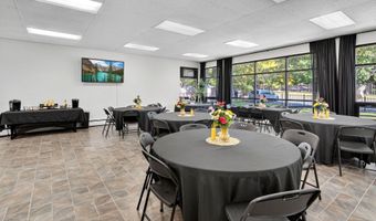 585 Central Ave, Albany, NY 12206