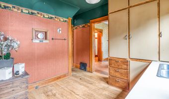 810 N Superior St, Albion, MI 49224