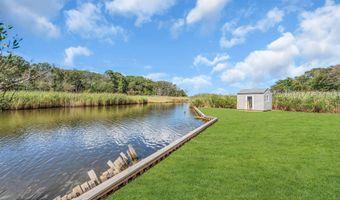 615 Riverside Dr, Bayville, NJ 08721