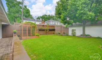 14 E 54th St, Savannah, GA 31405
