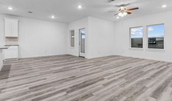 308 Robin St, Angleton, TX 77515