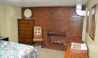 409 E. Elm St, Albion, IL 62806