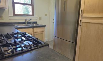 18 Avon Pl, Athens, OH 45701