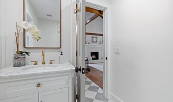 136 Goose Hill Rd, Chester, CT 06412