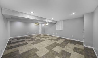 2392 Minerva Park Pl, Columbus, OH 43229