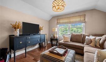 470 Sylvan Ct, North Kingstown, RI 02874