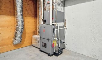 25 Rock Way, East Greenwich, RI 02818