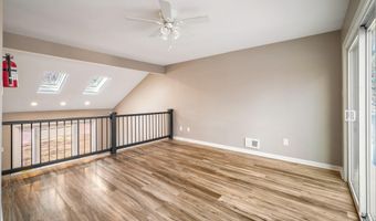 12 6th St, Barnegat, NJ 08005