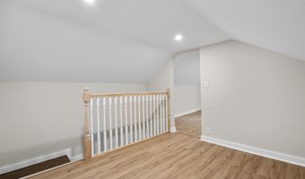 97 Padanaram Rd, Danbury, CT 06811