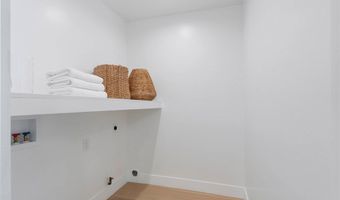 16430 Dorado Dr, Encino, CA 91436