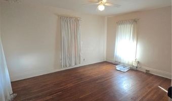 121 N 10th St, Atchison, KS 66002