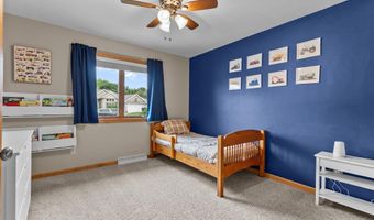993 S CROCUS Ln, Appleton, WI 54914