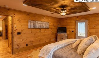407 Signature Ridge Rd, Banner Elk, NC 28604