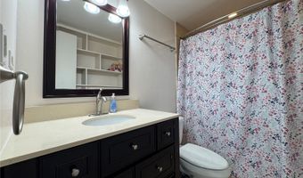 1941 Church Ln 608, Honolulu, HI 96826