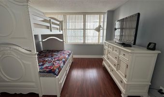 18071 Biscayne Blvd 704, Aventura, FL 33160