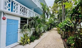 1120 102nd St 7, Bay Harbor Islands, FL 33154