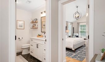 105 Hunting Hill Dr, Cumberland, RI 02864
