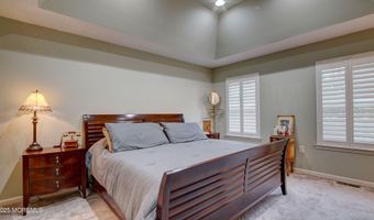 56 W Aspen Way, Aberdeen, NJ 07747
