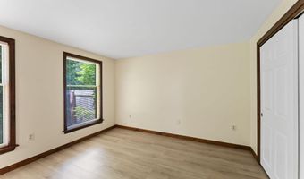 13 Cortland Cir, Bangor, ME 04401