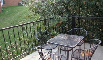 2509- D S WALTER REED Dr D, Arlington, VA 22206