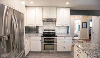 290 DEARNLEY St, Philadelphia, PA 19128