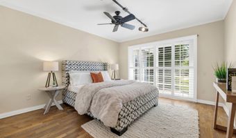 4423 Portico Pl, Encino, CA 91316
