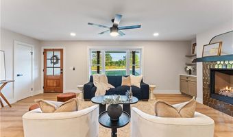 1201 NW 10th St, Bentonville, AR 72712