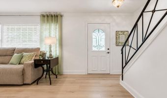 40 Icemeadow Ln, Aberdeen, NJ 07747