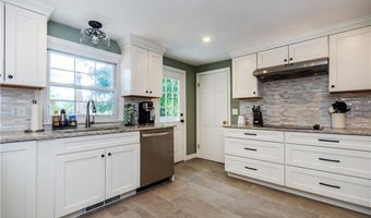 185 Brookhaven Rd, North Kingstown, RI 02852