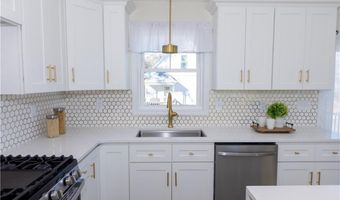 50 Rosemont Ave, Johnston, RI 02919