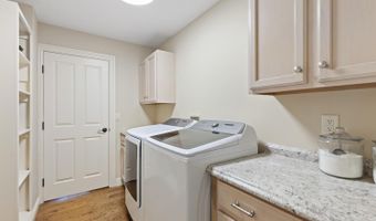 3120 Windmill Dr, Adrian, MI 49221