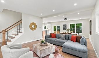 50 Planet Ave, East Providence, RI 02915