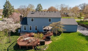 16270 Shore Line Dr, Brookfield, WI 53005