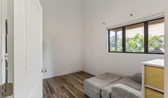 15 KULANIHAKOI St 12E, Kihei, HI 96753