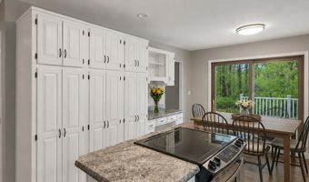16 Old Manchester Rd, Amherst, NH 03031