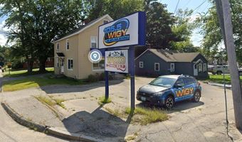 553 Center St, Auburn, ME 04210