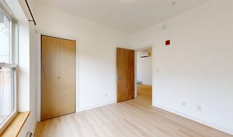 193 St Paul St 204, Burlington, VT 05401